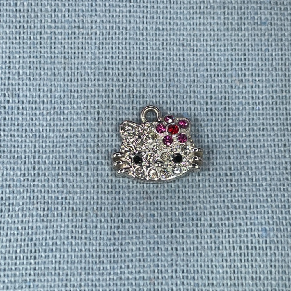 Hello Kitty Rhinestone Pendant Silver Plated - Picture 4 of 8